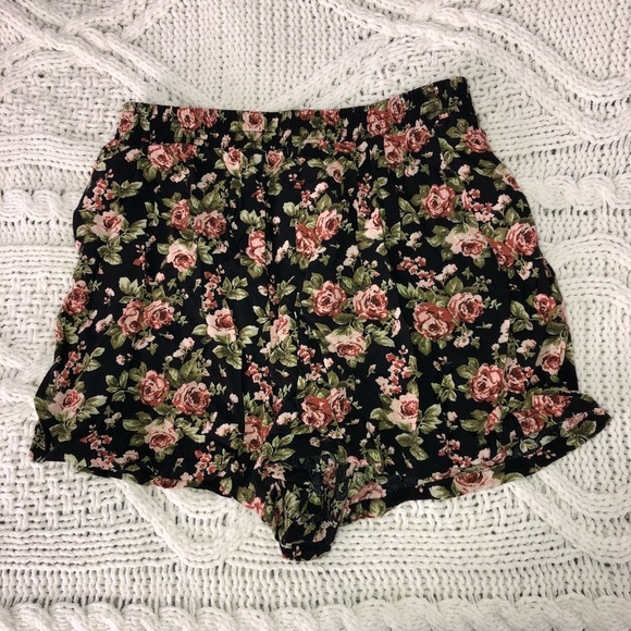Forever 21 Pants - ☀️Forever 21 Floral Print Flowy Shorts